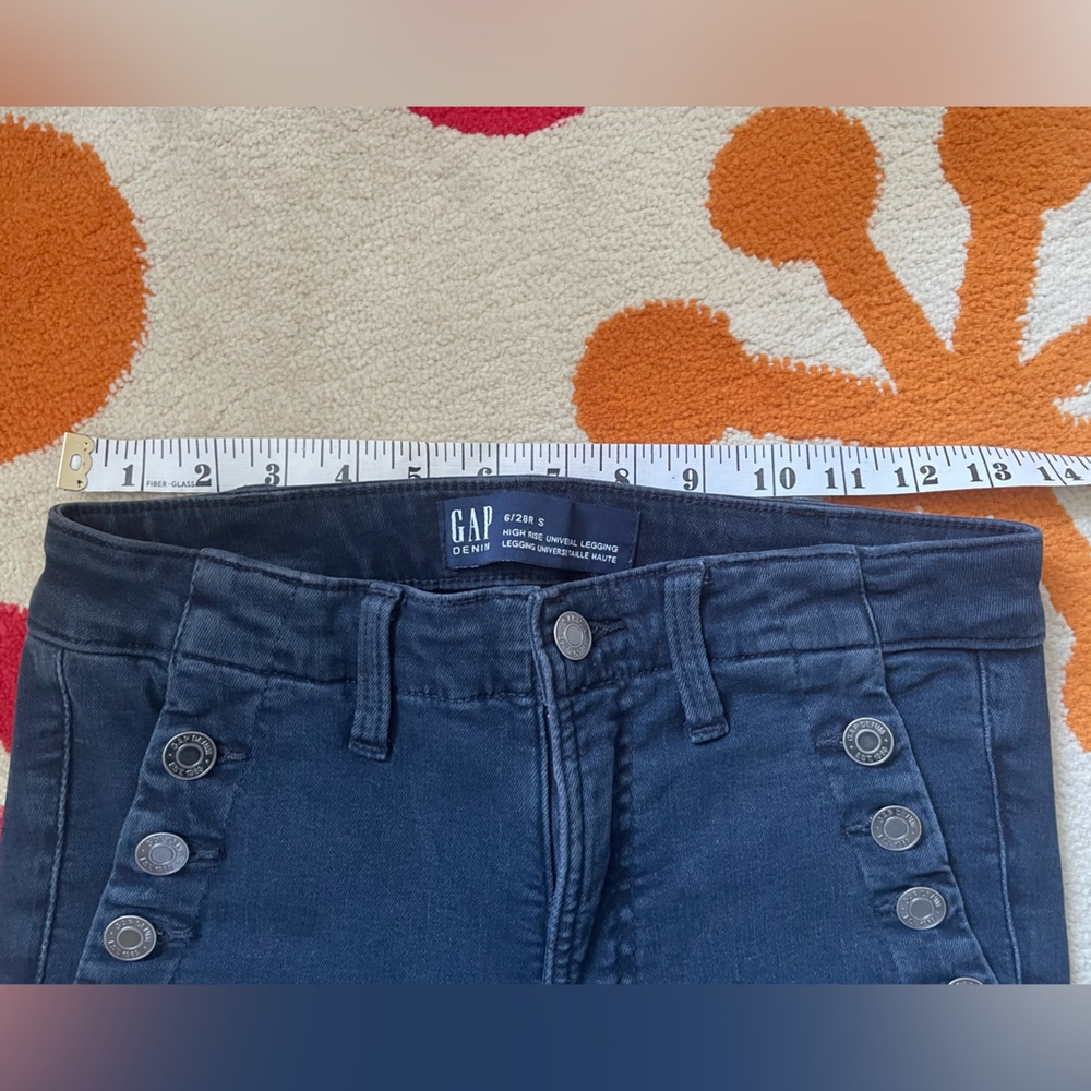 High Rise Universal Legging Jeans With Button Pockets - Picture 5 of 7